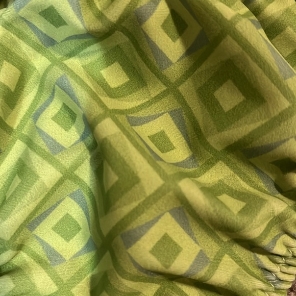 Skimpy bikini lime green top size L but fits like a M and bottom size M - Picture 3 of 6